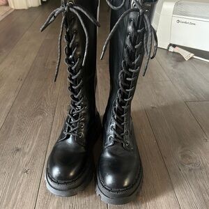 ZARA Black Lace-Up Women's Boots